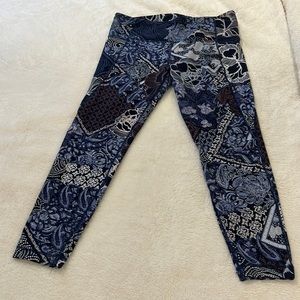 Athleta leggings pans size Large